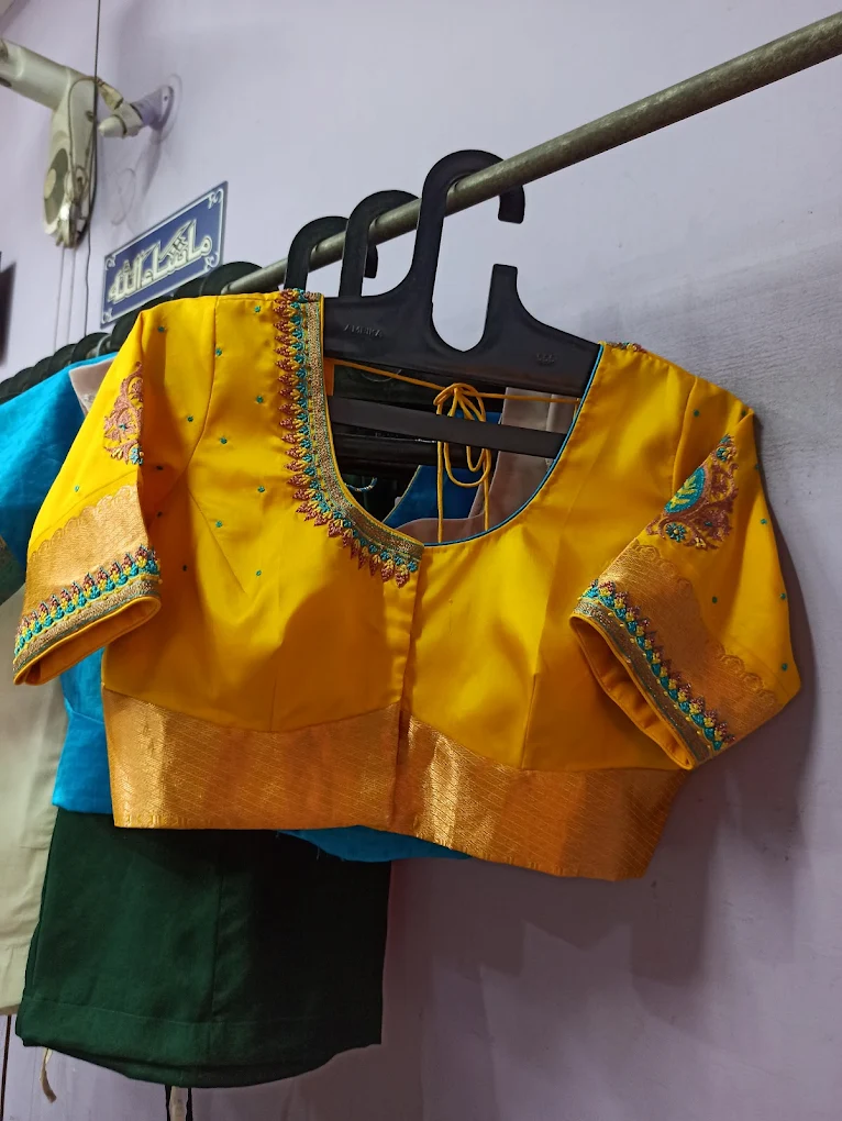 PASHA LADIES TAILOR