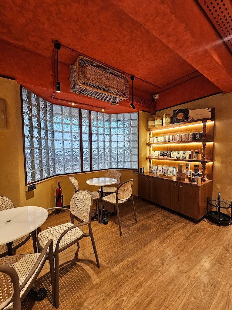 Hatti Kaapi Signature