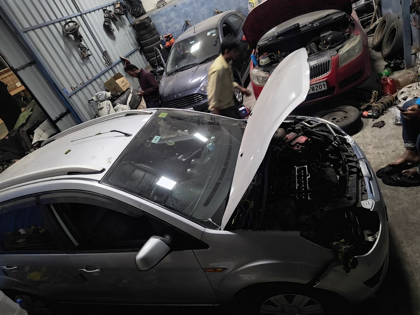 S A CAR GARAGE