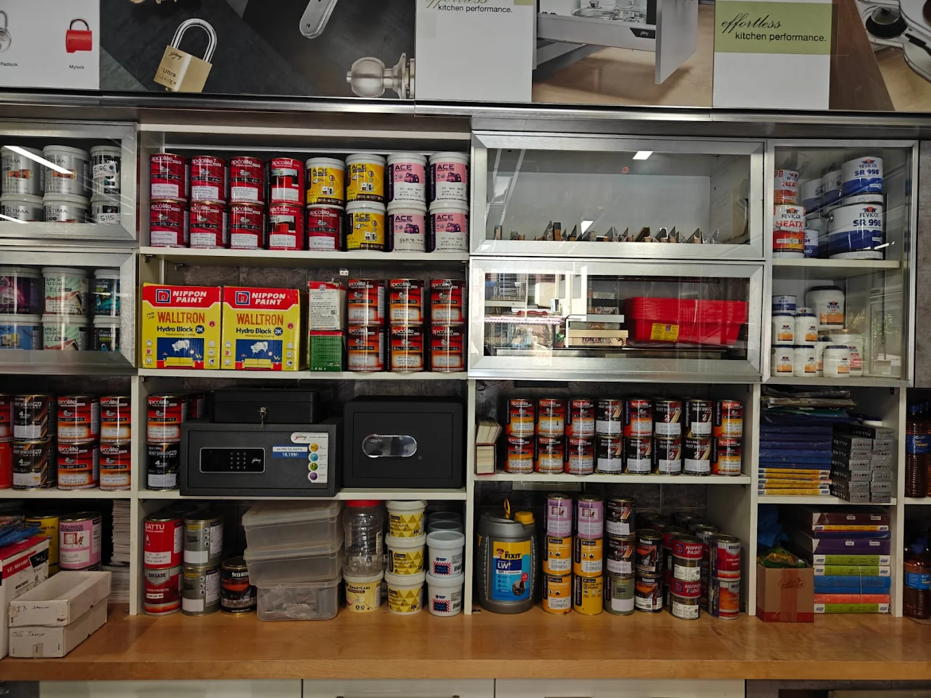 Swan Hardware